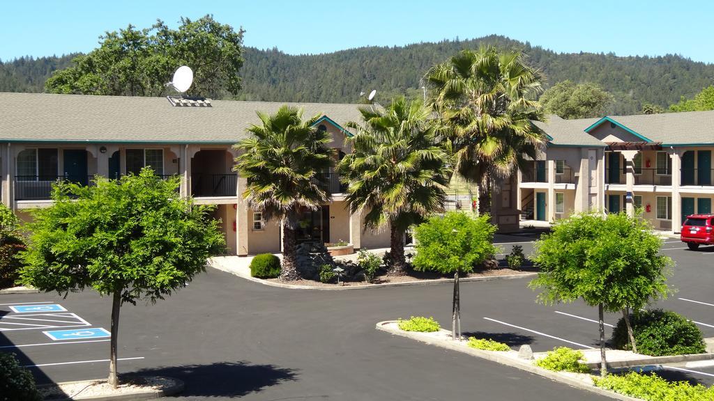 Cloverdale Wine Country Inn & Suites Ngoại thất bức ảnh