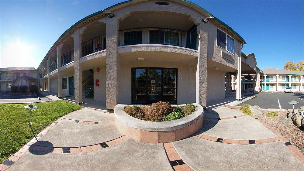Cloverdale Wine Country Inn & Suites Ngoại thất bức ảnh